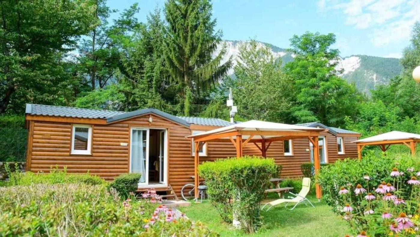 Camping 5 Etoiles - Piscine - Eeceff Ле-Бур-д'Уазан Экстерьер фото
